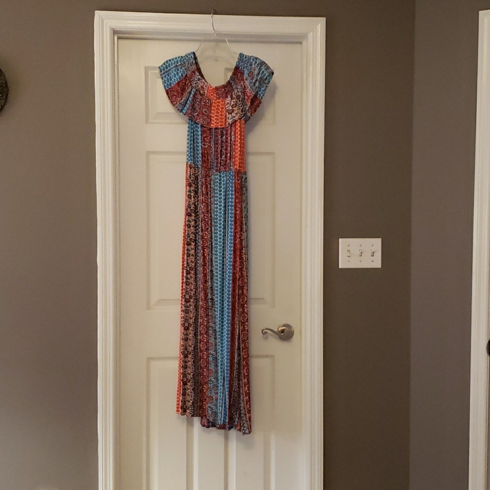 Xhilaration Off the Shoulder Maxi Dress